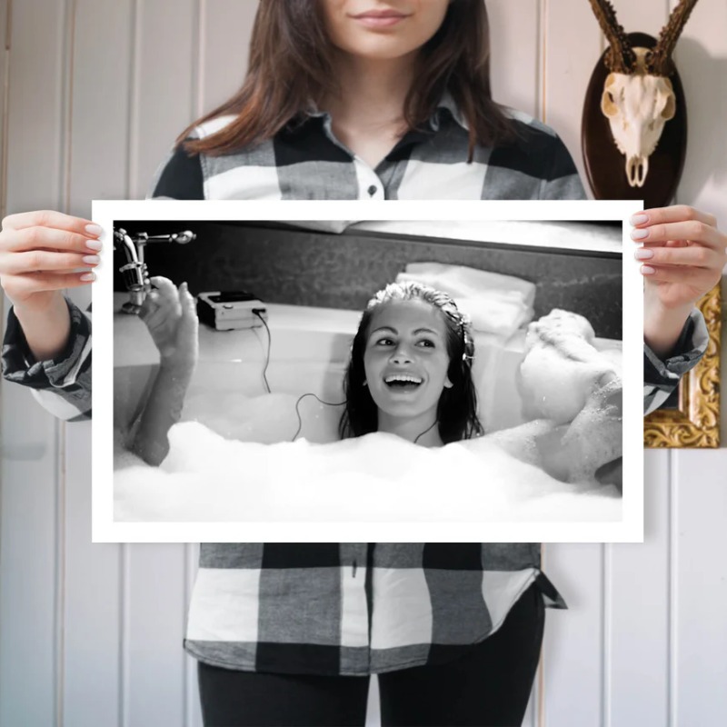 مضحك مشاهد الفيلم الحمام ملصق  - مراجعة Home Movie Bathroom Scene وسعره